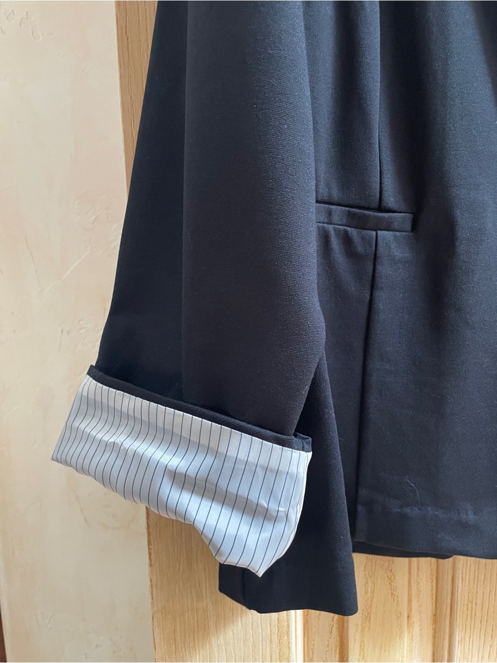 Basic black blazer - Picture 3 of 4